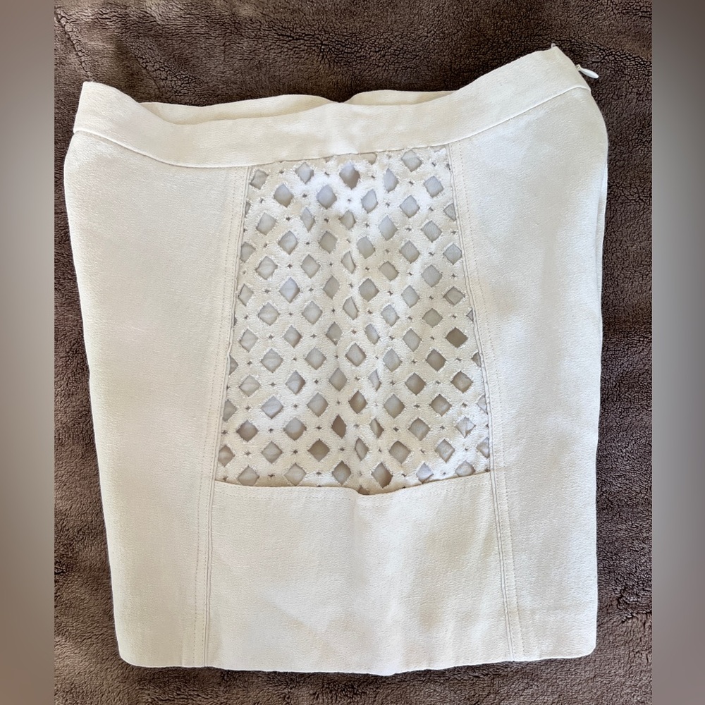 Auth. Fendi shorts made in Italy size 40 - Picture 3 of 11